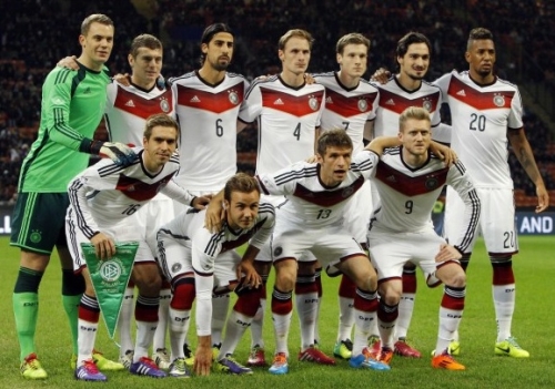 Germany-14-15-adidas-home-kit-white-white-white-line-up